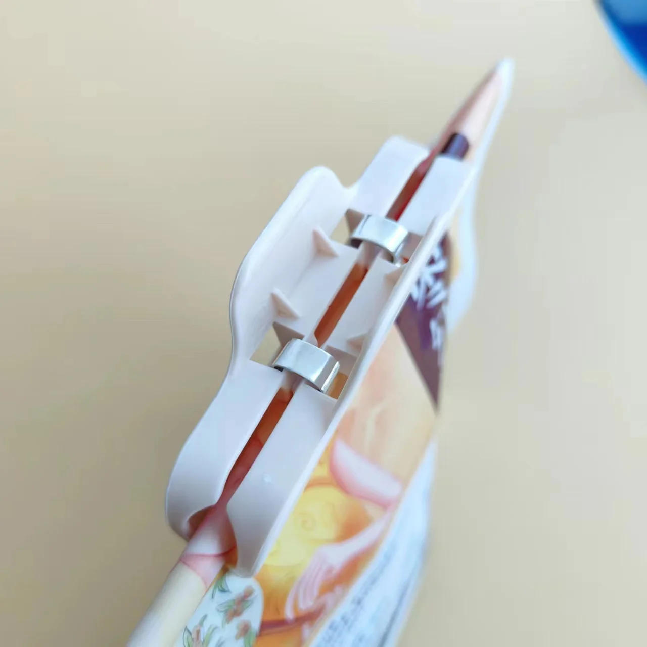 4Pcs/set Portable Sealed Clips Kitchen Storage Food Snack Seal Sealing Bag Clips Sealer Clamp Plastic Tool Kitchen Accessories Kitchenware Smart Shop