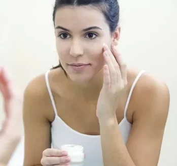 Achieving Radiant Skin: The Best Skincare Routine for Acne-Prone Skin and Fulfillment