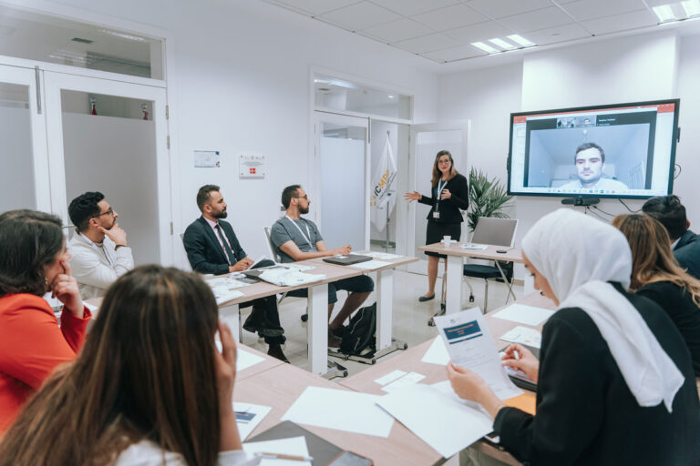 Essential Checklists for Migrating Professionals https://hometouchmall.com