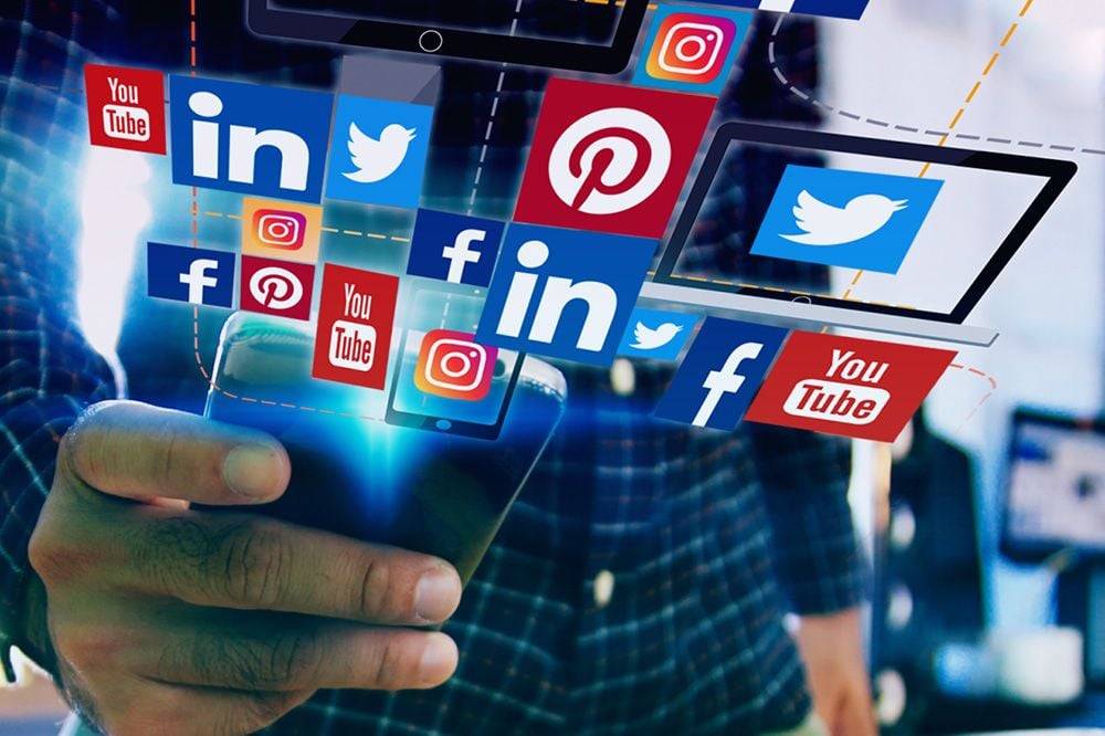 Social Media Marketing: A Profession for the Digital Age https://hometouchmall.com